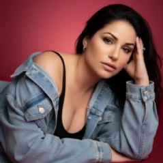 גילה מונסנגו